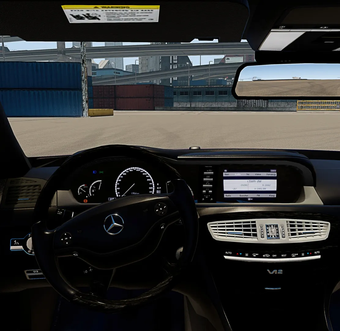 Mercedes-Benz CL-Class (C216) image 12